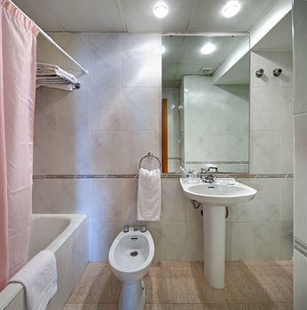 Hotel Des Voyageurs มงต์เปอลิเยร์ ภายนอก รูปภาพ